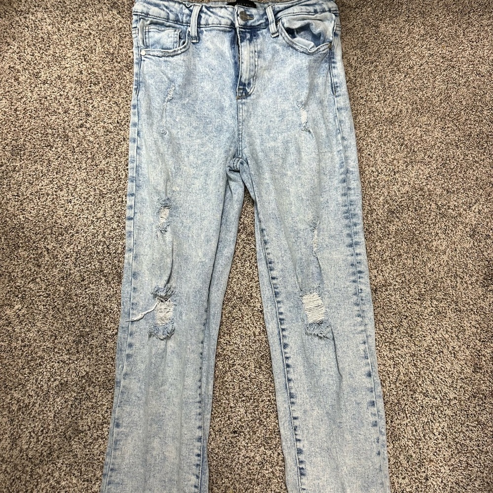 Stylish Light Blue Distressed Women's Jeans